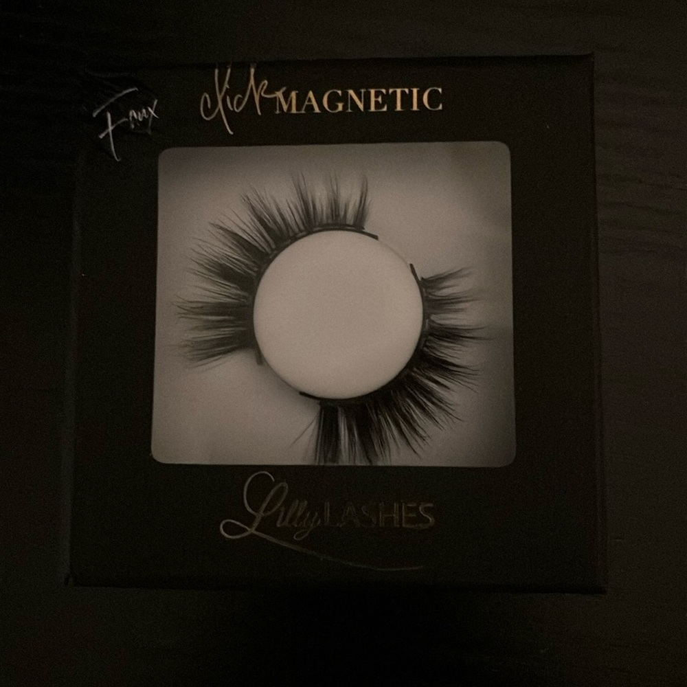 Lilly lashes magnetic
